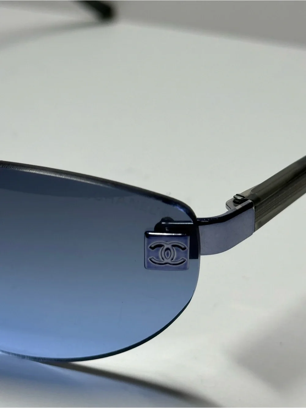 Vintage CHANEL Rimless Sunglasses 4069 C222/8F Excellent Condition Blue Lens